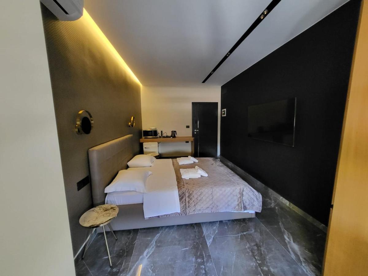 La Mirage Apartment 04 Tirana Exterior photo